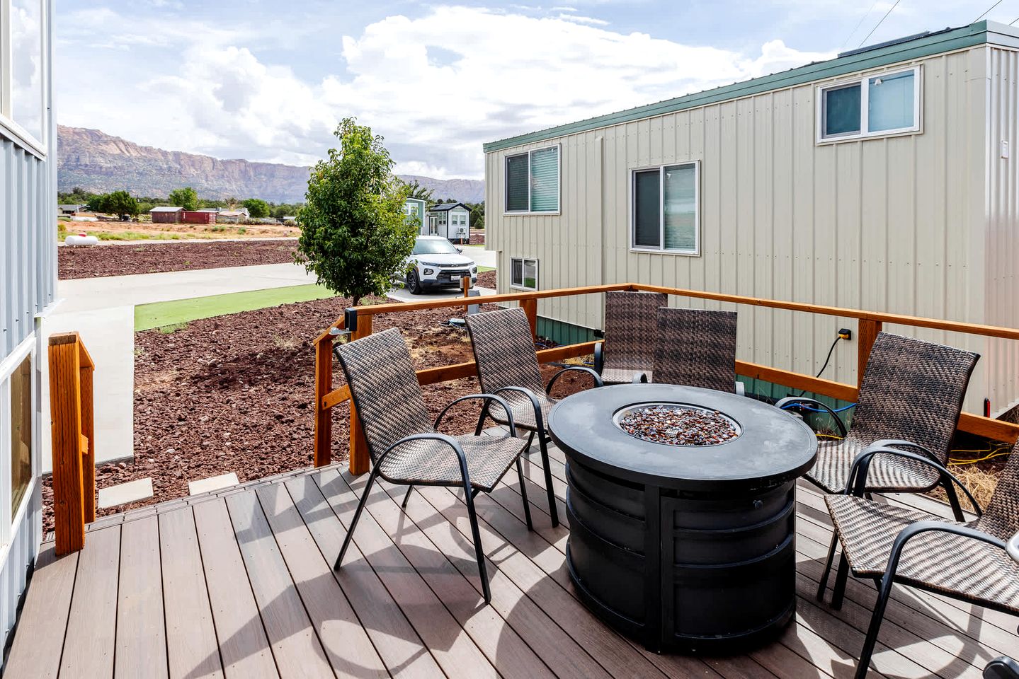 Escape to Red Mountain Bliss: Brand New Home in Apple Valley, Utah