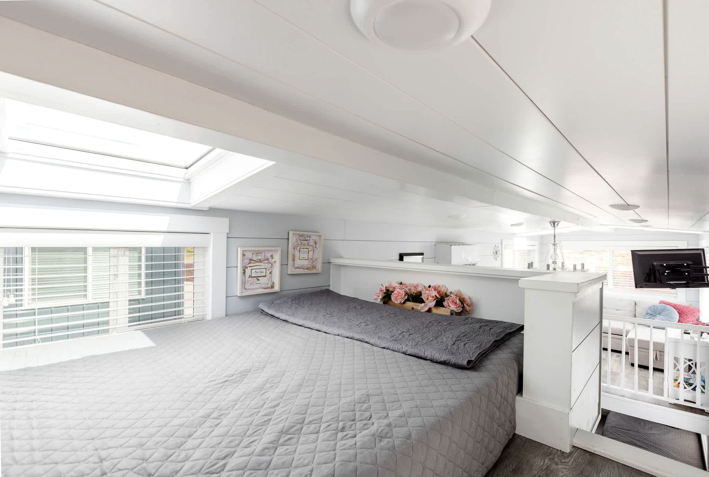 Escape to Red Mountain Bliss: Brand New Home in Apple Valley, Utah