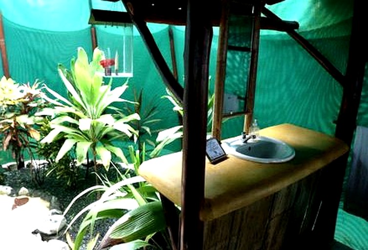 Tented Cabins (Golfito, Puntarenas, Costa Rica)