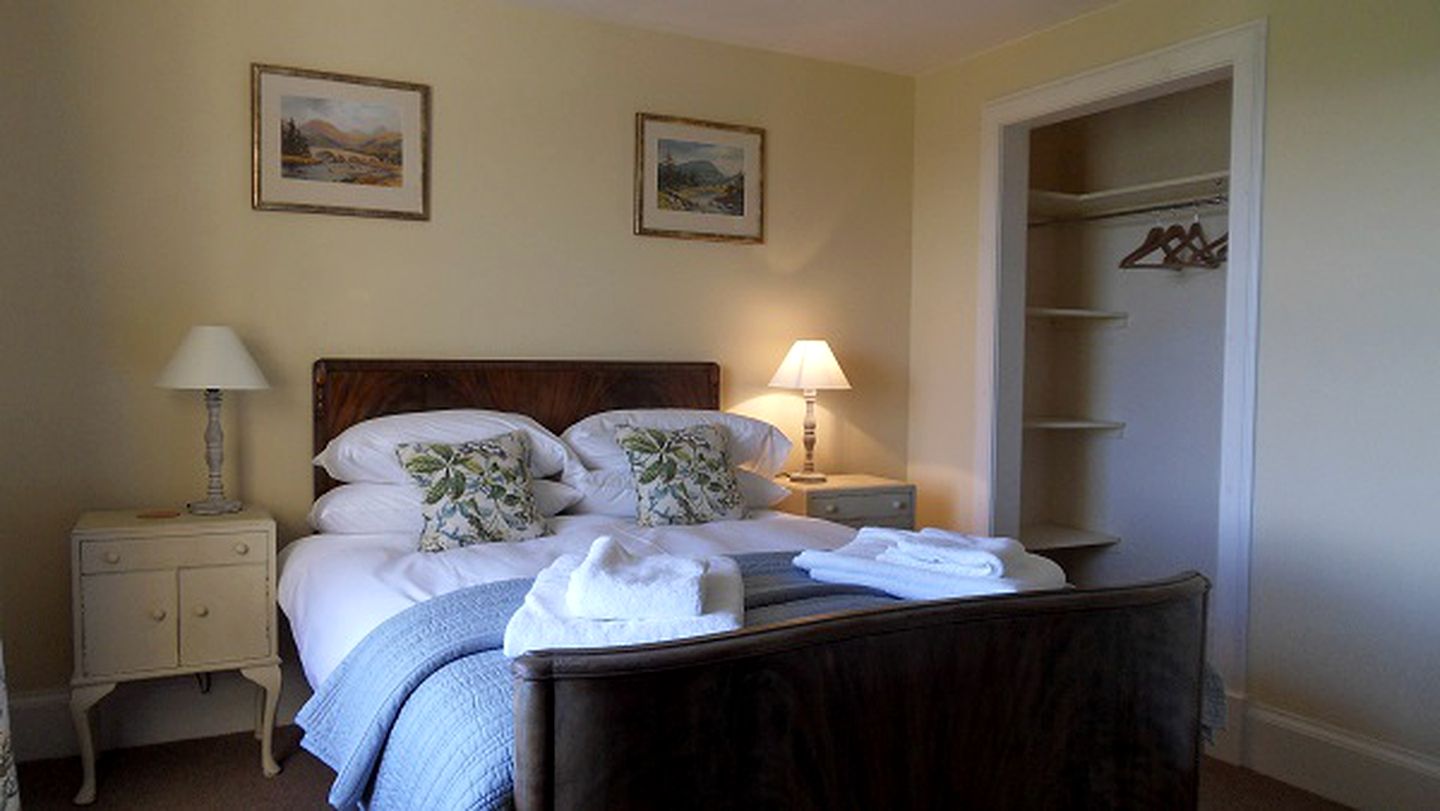 Luxury Pet-Friendly Accommodation with Large Garden in Dumfries and Galloway