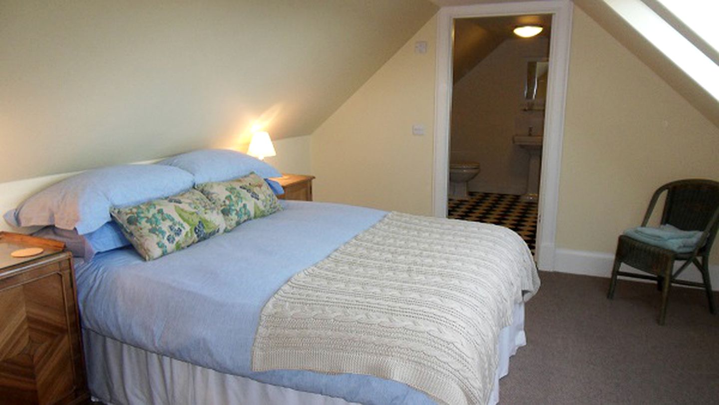 Luxury Pet-Friendly Accommodation with Large Garden in Dumfries and Galloway