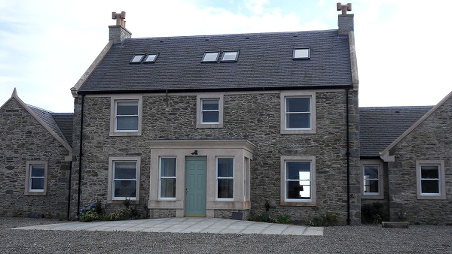 Luxury Pet-Friendly Accommodation with Large Garden in Dumfries and Galloway