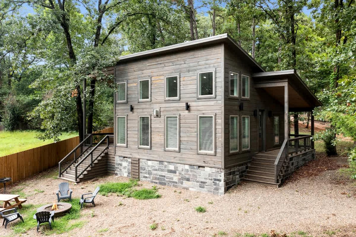 Cozy Cabin with Hot Tub & Fire Pit Near Broken Bow Lake, Broken Bow, OK