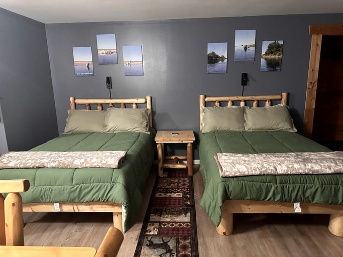 Cabins (United States of America, Ocqueoc, Michigan)