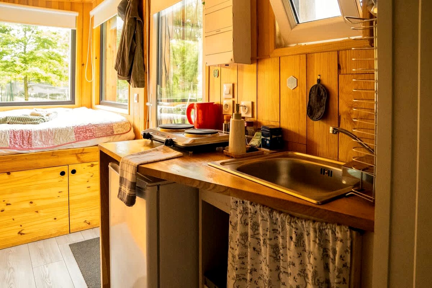 Rustic Countryside Eco Retreat with Snail Farm Experience Near Uzemain, France