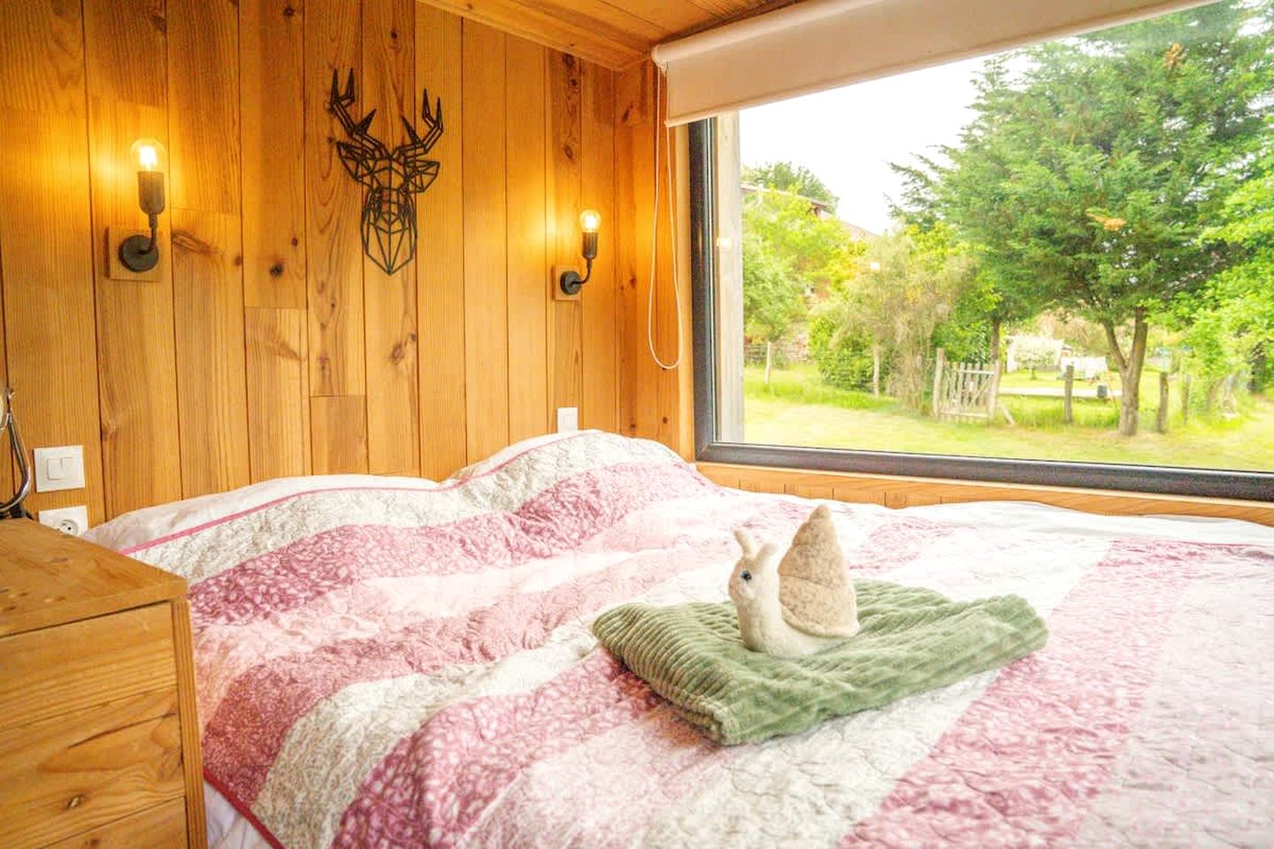 Rustic Countryside Eco Retreat with Snail Farm Experience Near Uzemain, France