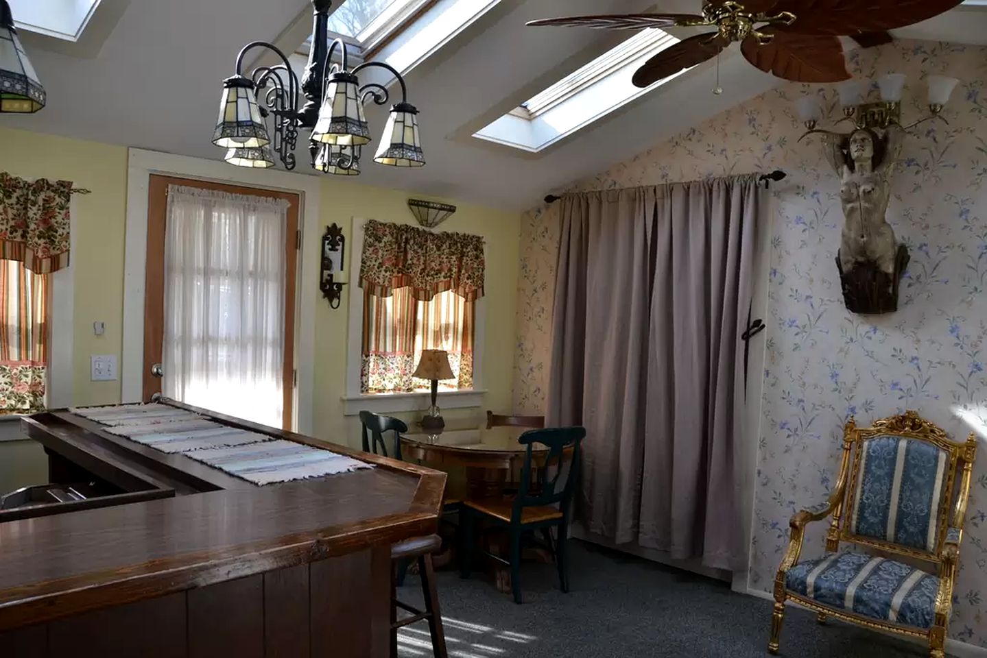 Elegant Vacation Rental near Overlook Mountain in Saugerties, New York