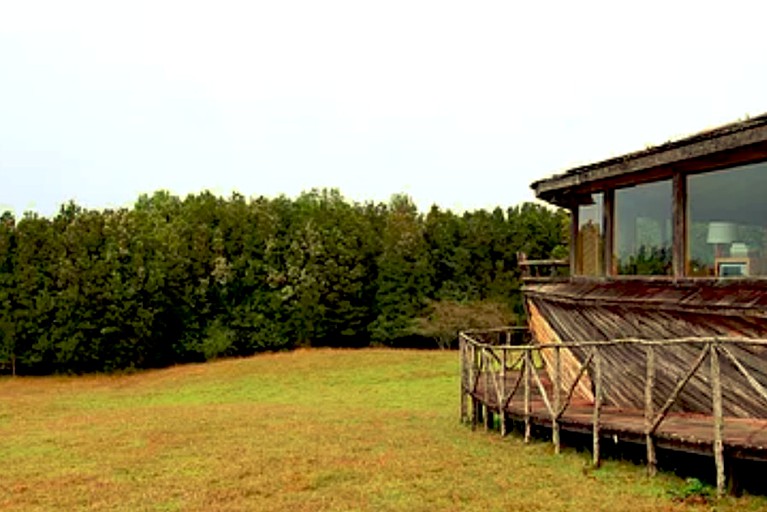 Cabins (Queilén, Los Lagos, Chile)