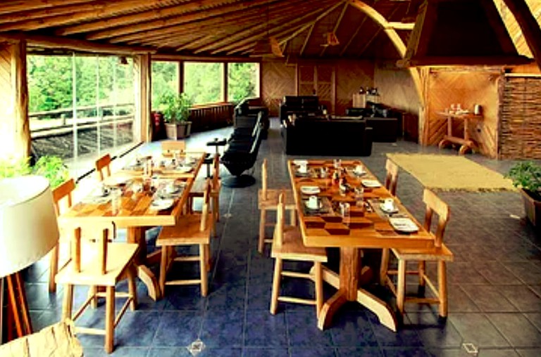 Cabins (Queilén, Los Lagos, Chile)