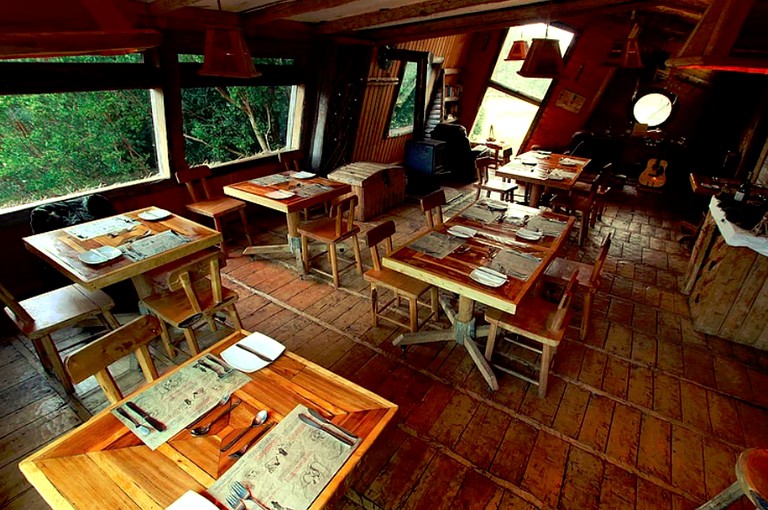 Cabins (Queilén, Los Lagos, Chile)