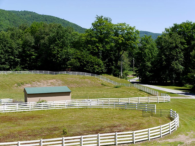 Cabins (Fishs Eddy, New York, United States)