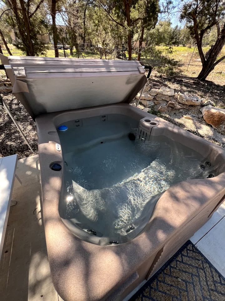 Tranquil Luxury Yurt Cabin with Private Hot Tub Near Canyon Lake, Texas