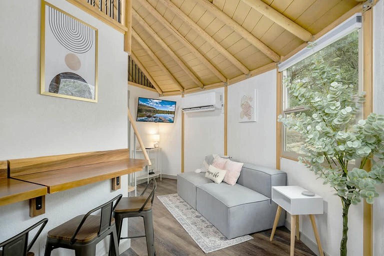 Cabins (United States of America, Canyon Lake, Texas)