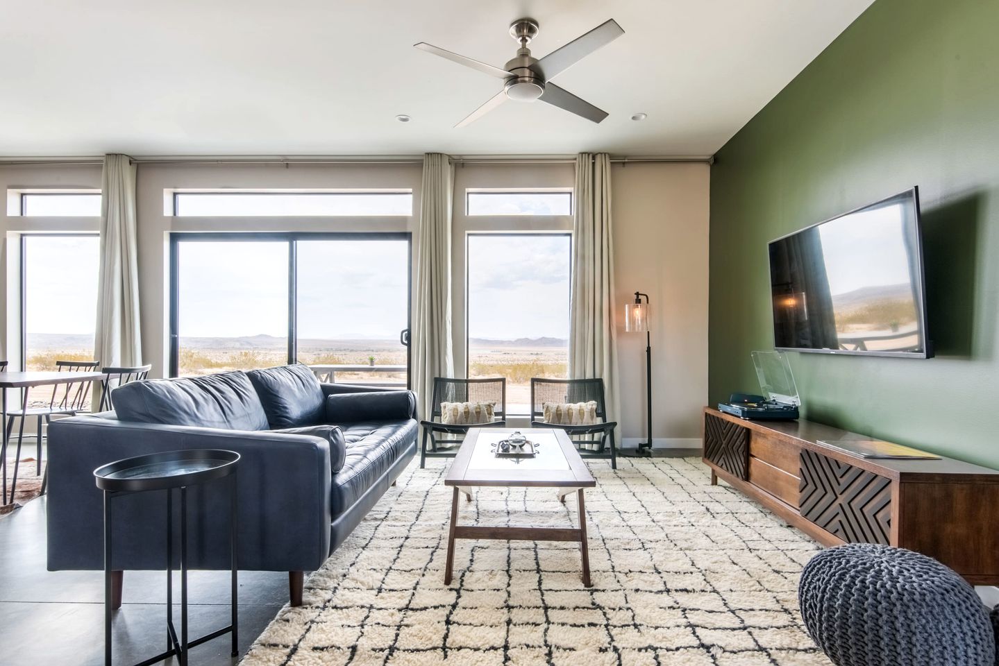 Secluded Vacation Rental with Hot-tub and Amazing Desert Views in Joshua Tree, California