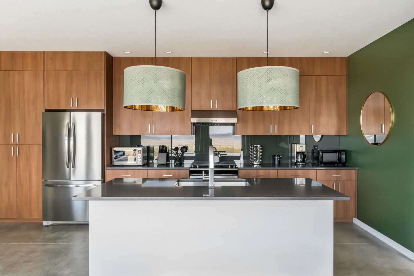 Secluded Vacation Rental with Hot-tub and Amazing Desert Views in Joshua Tree, California