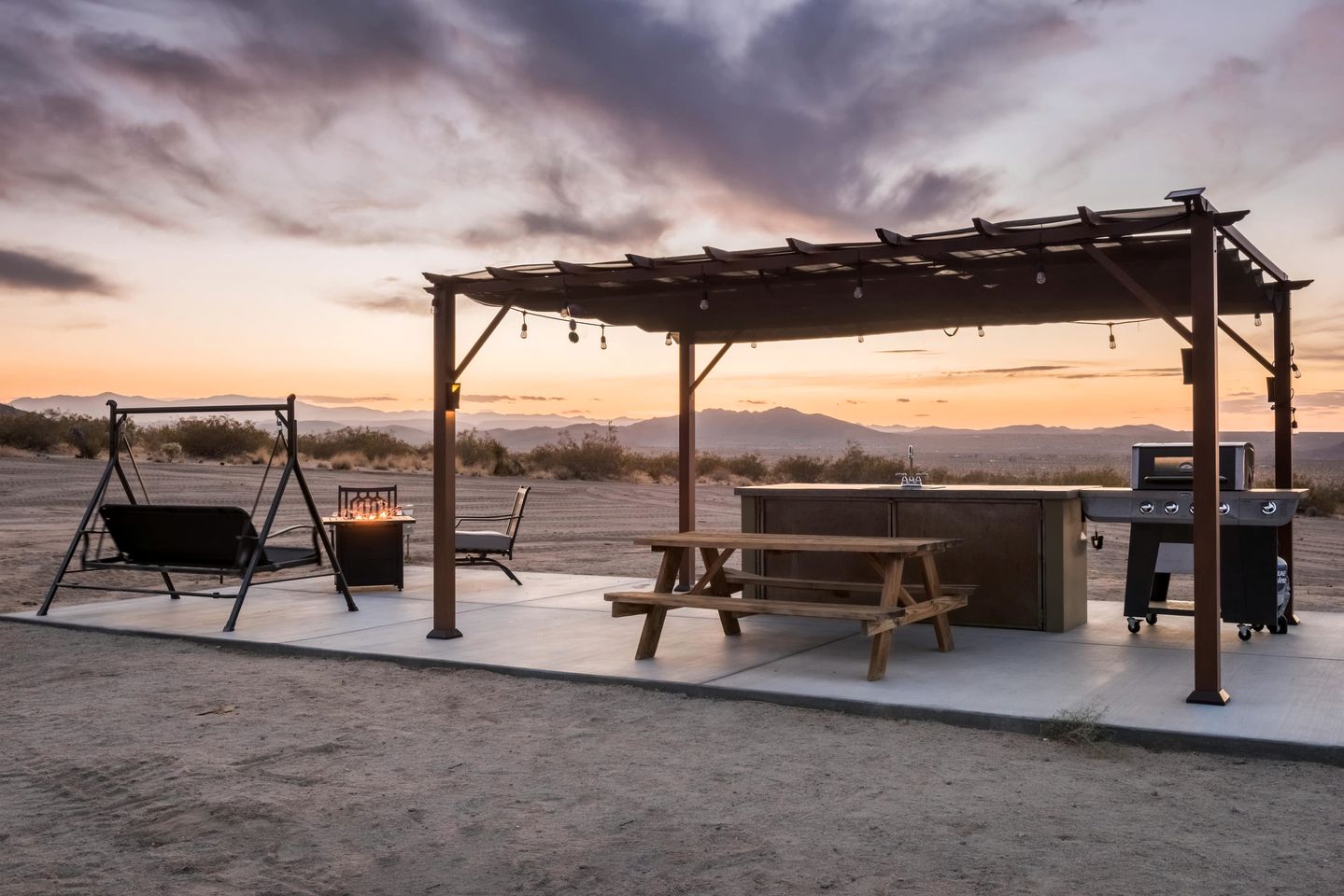 Secluded Vacation Rental with Hot-tub and Amazing Desert Views in Joshua Tree, California