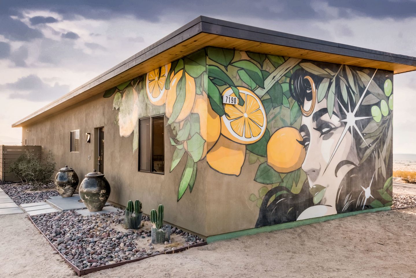 Secluded Vacation Rental with Hot-tub and Amazing Desert Views in Joshua Tree, California