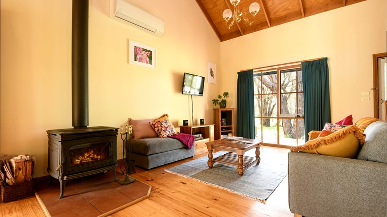 Vacation Rentals (Australia, Drummond, Victoria)