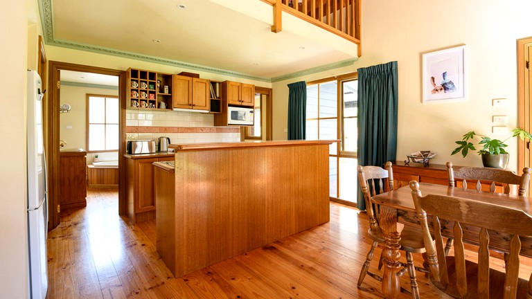 Vacation Rentals (Australia, Drummond, Victoria)