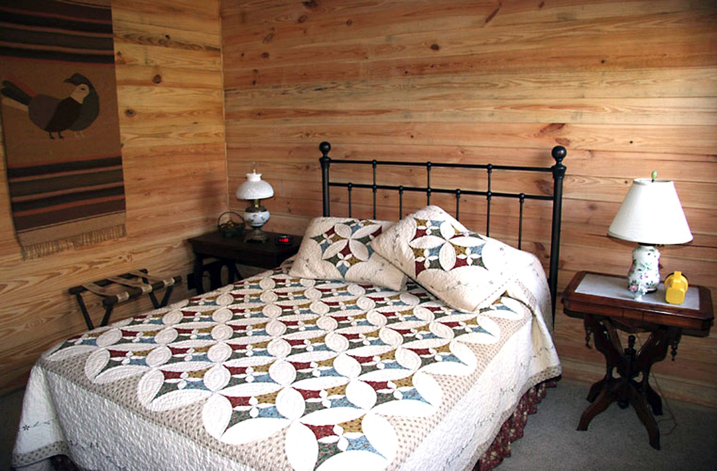 Rustic Cabin Getaway with Stunning Front Porch near Beaumont, Texas