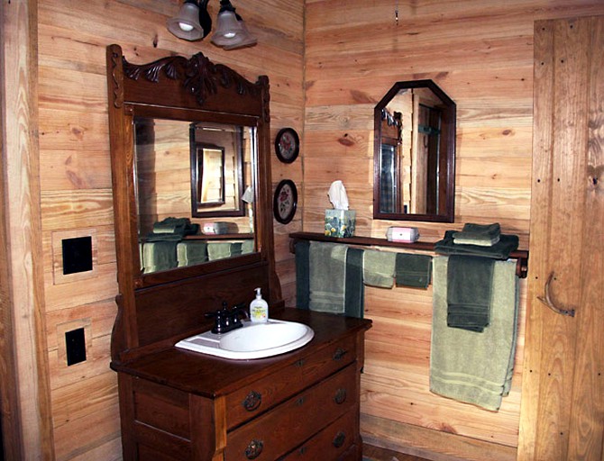 Cabins (Kountze, Texas, United States)