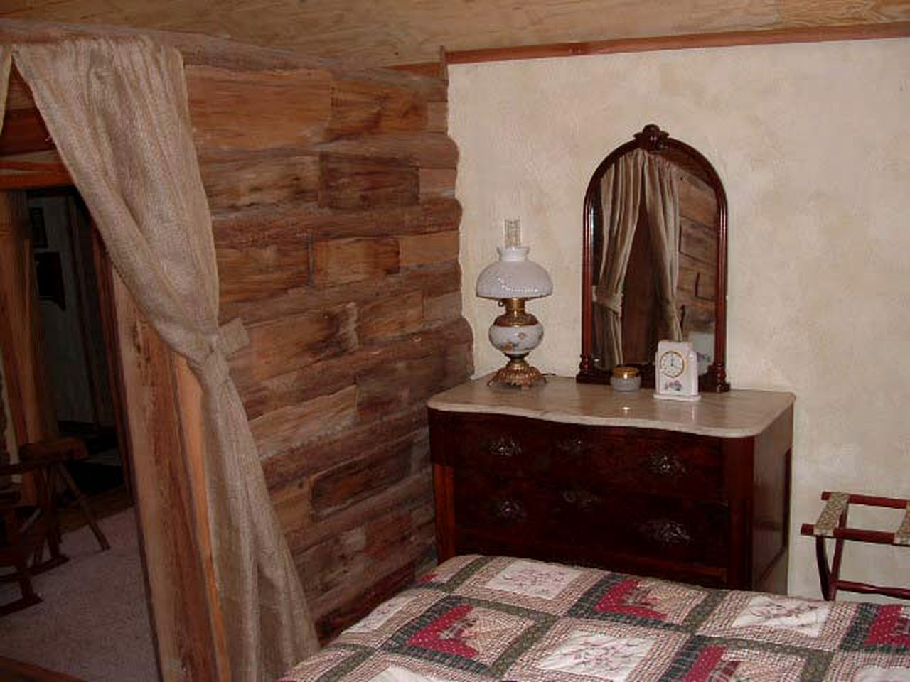 Quaint Four-Person Camping Cabin near Big Ticket Preserve, Texas