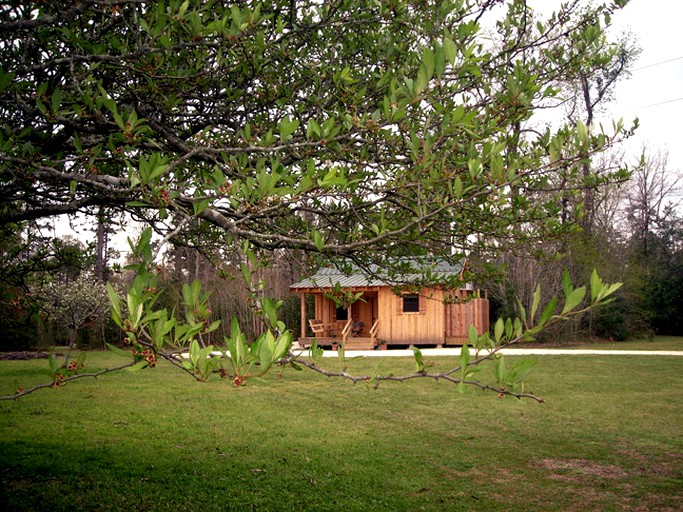 Cozy Cabin Rental with Breakfast Included near Beaumont, Texas