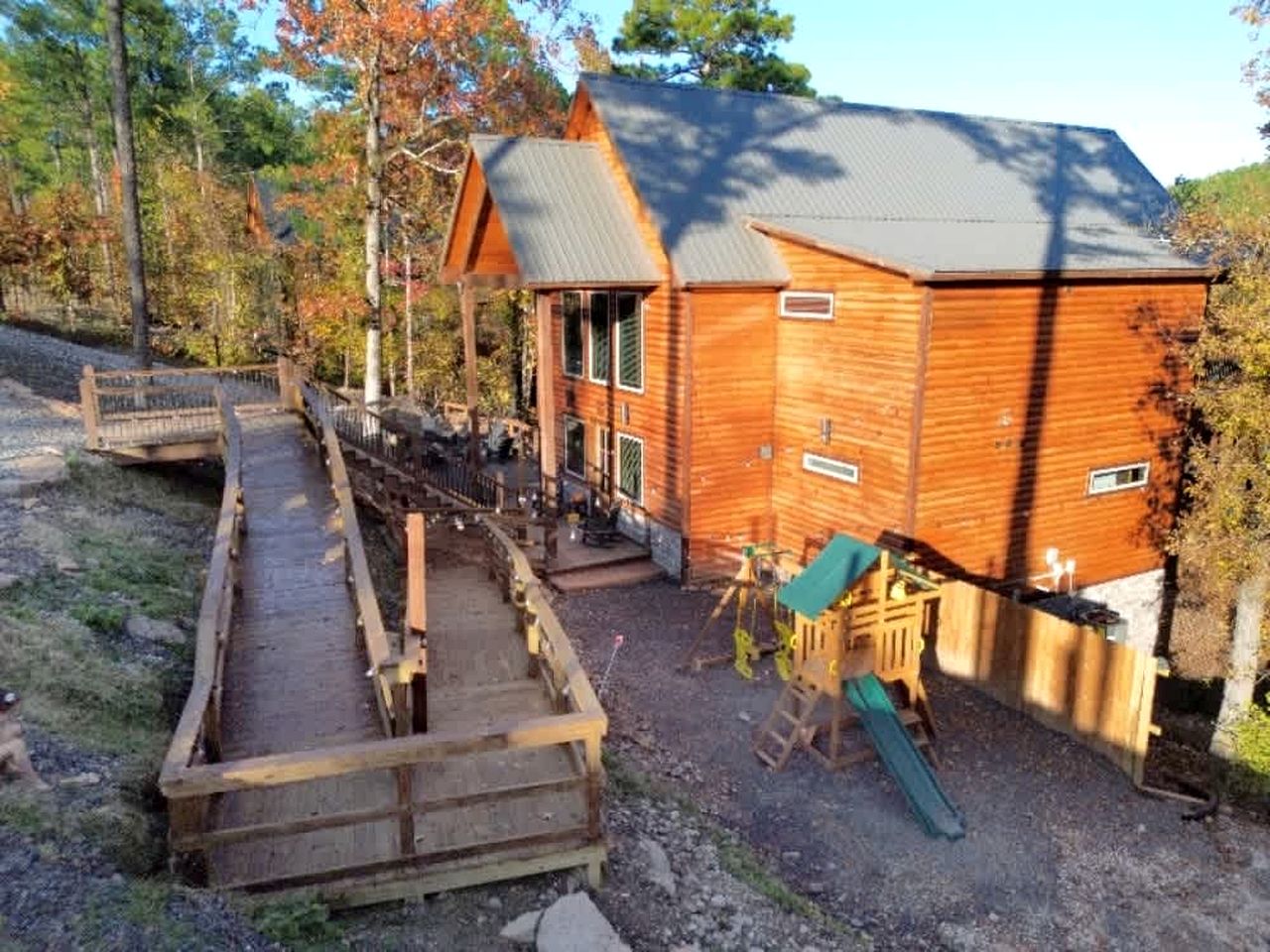 Luxury Aviation-Themed Mountain Cabin Near Broken Bow Lake | Broken Bow, Oklahoma
