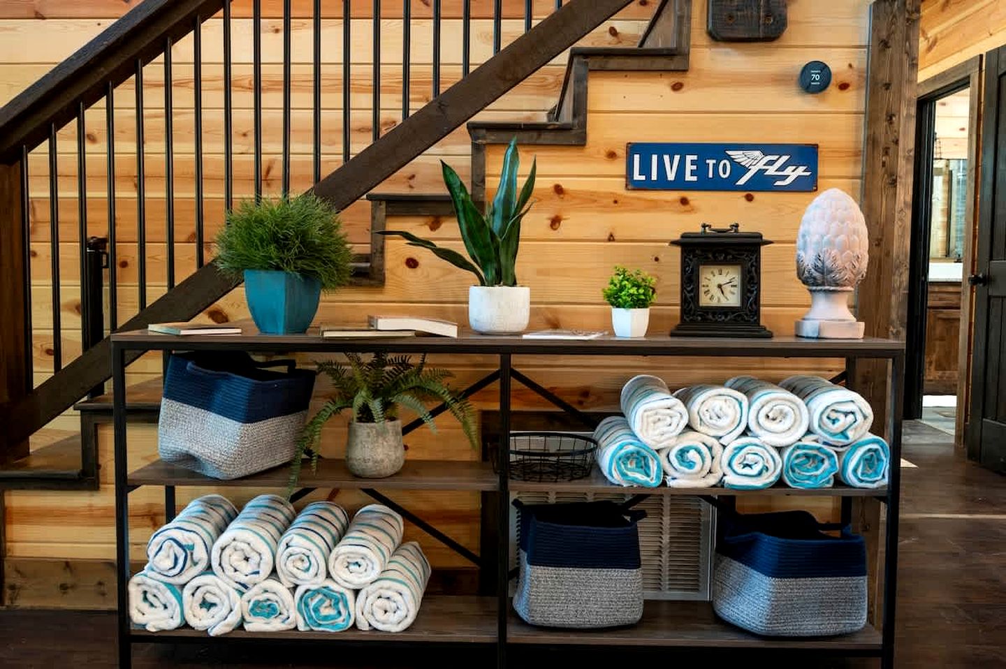 Luxury Aviation-Themed Mountain Cabin Near Broken Bow Lake | Broken Bow, Oklahoma