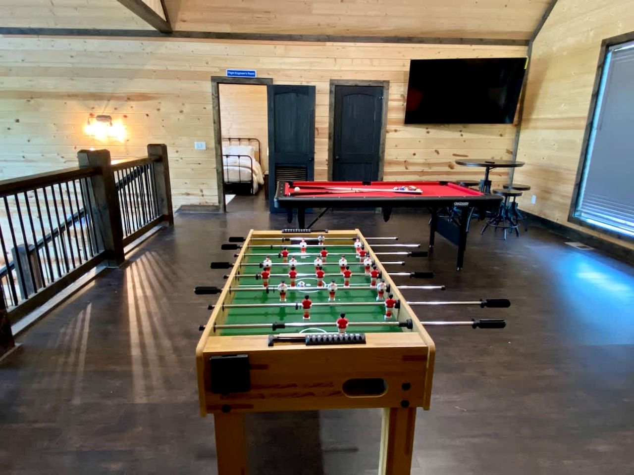 Luxury Aviation-Themed Mountain Cabin Near Broken Bow Lake | Broken Bow, Oklahoma