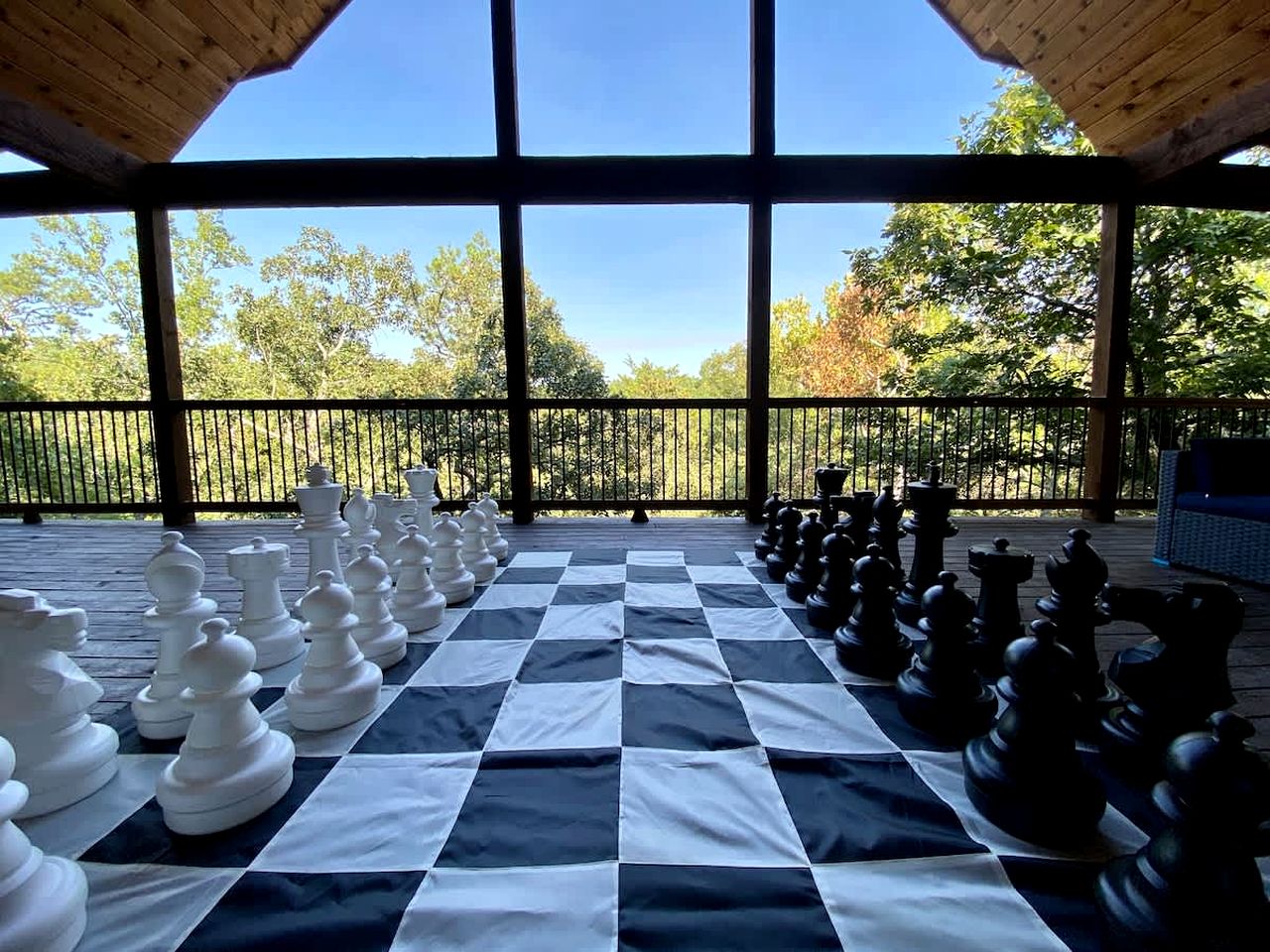 Luxury Aviation-Themed Mountain Cabin Near Broken Bow Lake | Broken Bow, Oklahoma