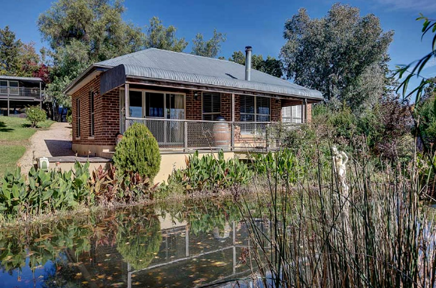 Riverfront Cottage for couples in Mudgee, New South Wales