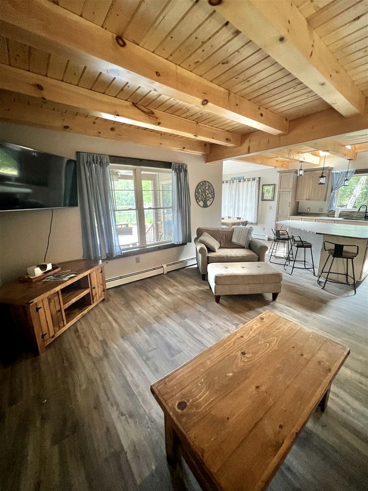 Beautiful Waterfront Vacation Rental with Direct Access to Lake in Sebago, Maine