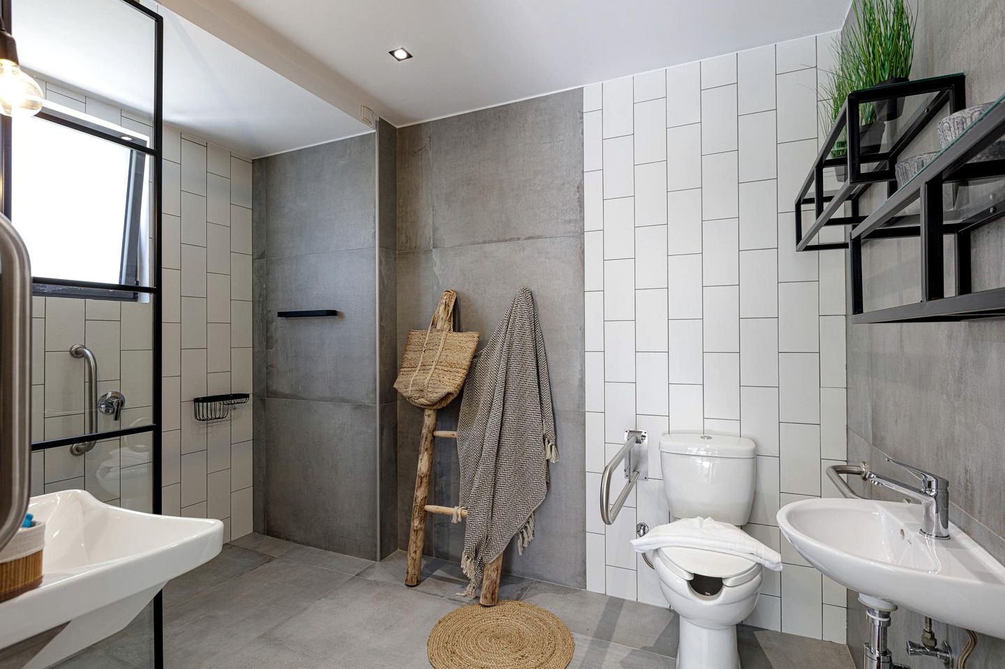 Enchanting Accessible Villa with Private Pool and Sea Views near Rethymno, Crete