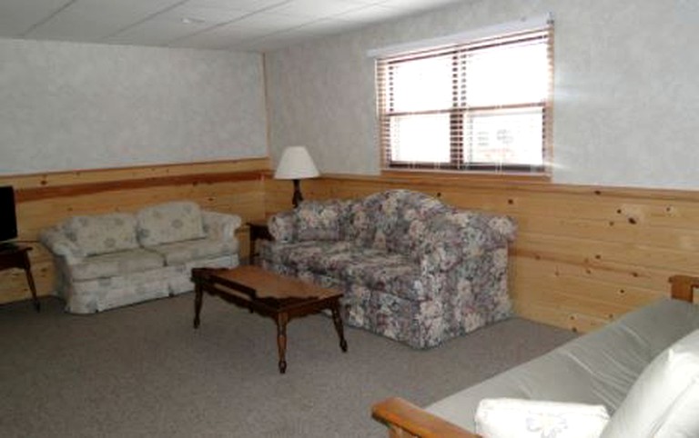 Cottages (Wild Rose, Wisconsin, United States)