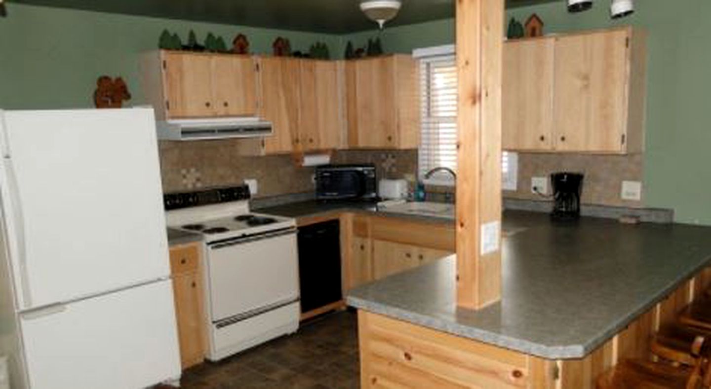 Charming Cottage Getaway with Excellent Lake Views near Mount Morris, Wisconsin