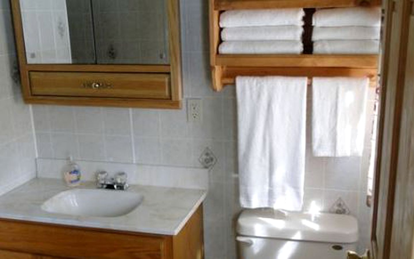 Charming Cottage Getaway with Excellent Lake Views near Mount Morris, Wisconsin