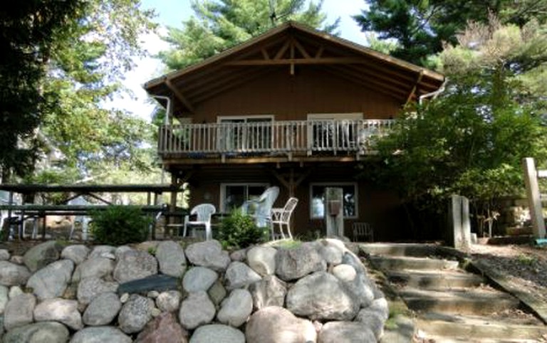 Cabins (Wild Rose, Wisconsin, United States)