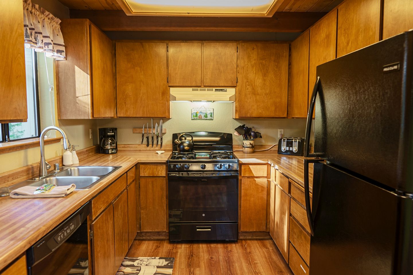 Two Incredible Cabins for a Memorable Family Getaway in Dorrington, California