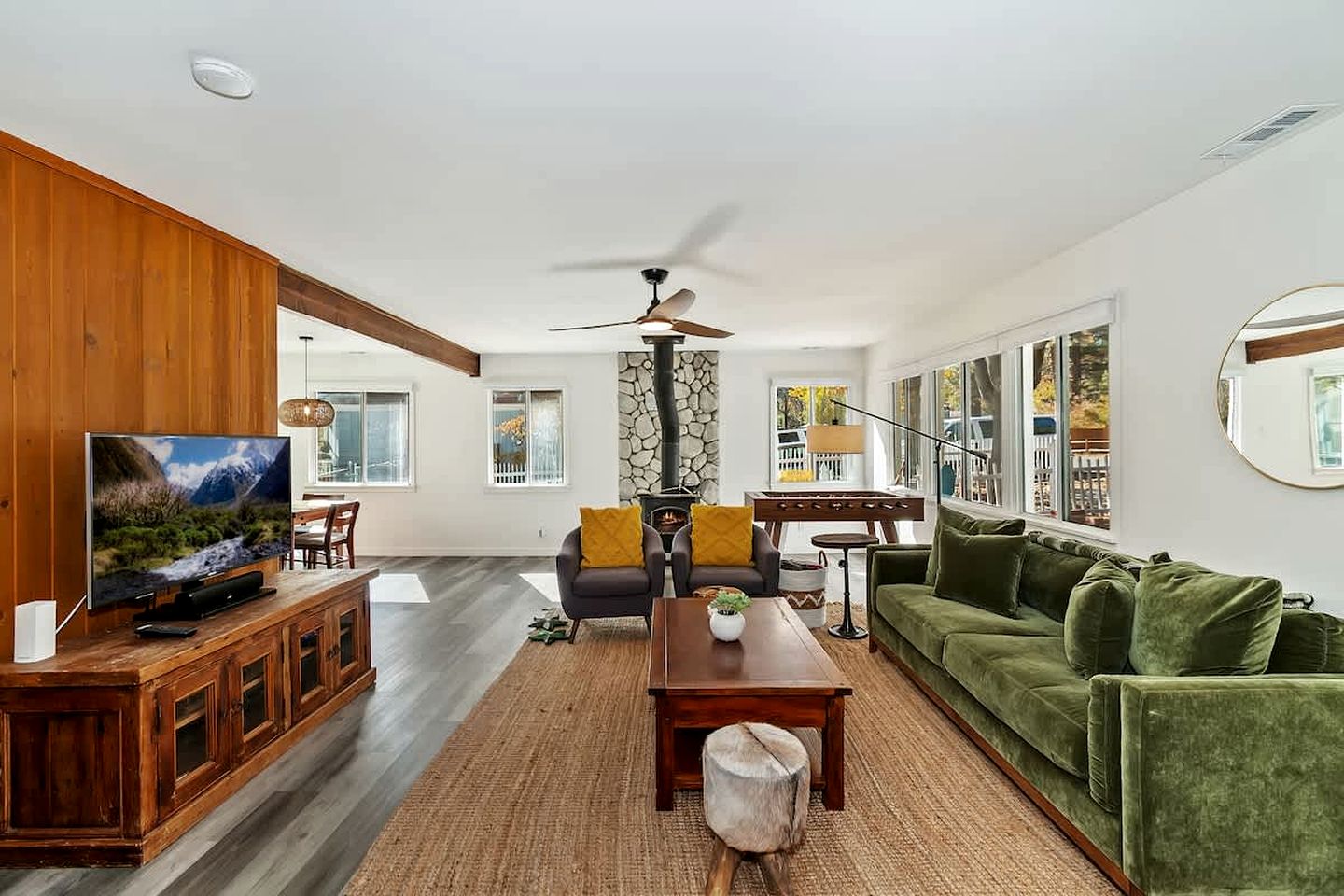 Peaceful Mountain Cabin with Hot Tub Retreat Near Big Bear Lake, California