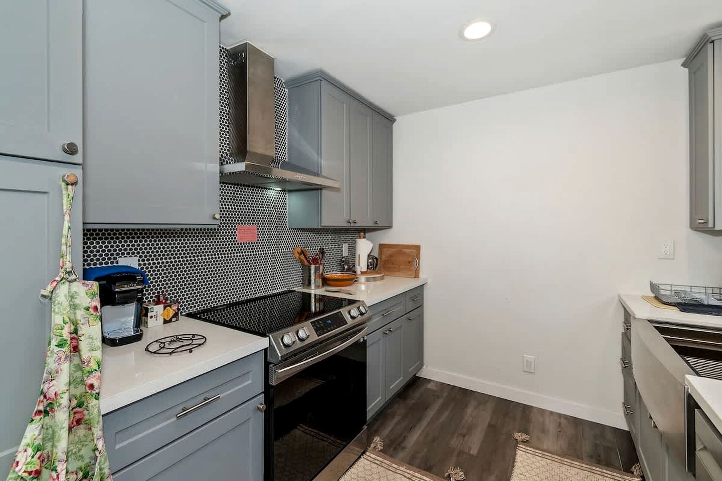 Peaceful Mountain Cabin with Hot Tub Retreat Near Big Bear Lake, California