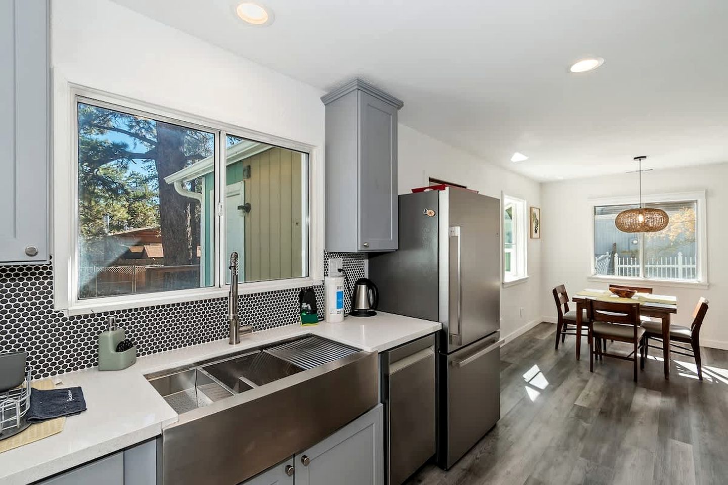 Peaceful Mountain Cabin with Hot Tub Retreat Near Big Bear Lake, California