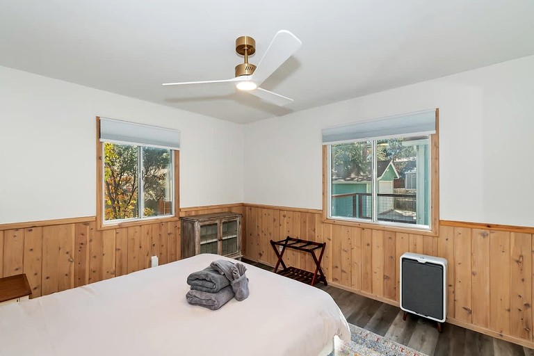 Cabins (United States of America, Big Bear, California)