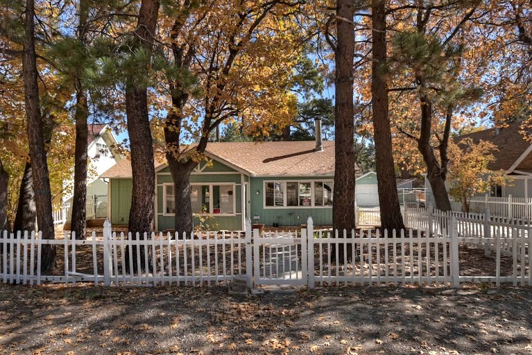 Cabins (United States of America, Big Bear, California)