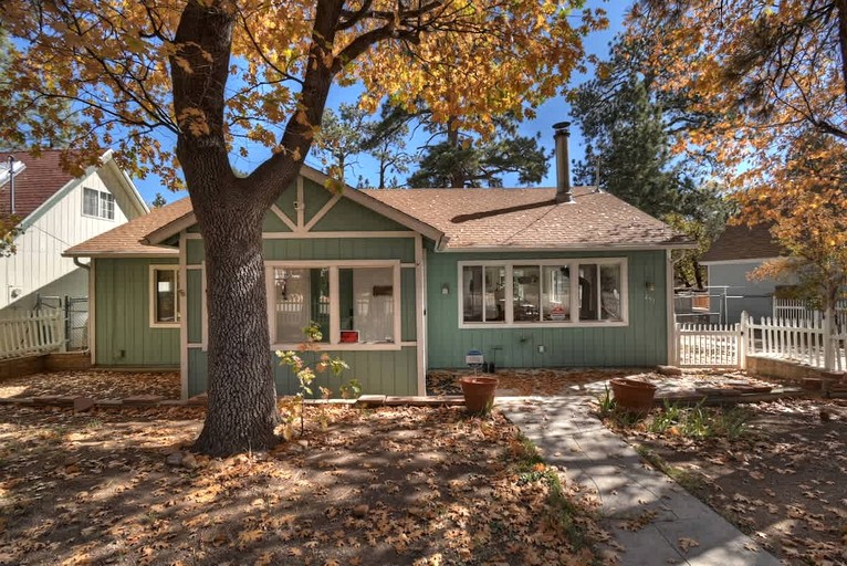 Cabins (United States of America, Big Bear, California)