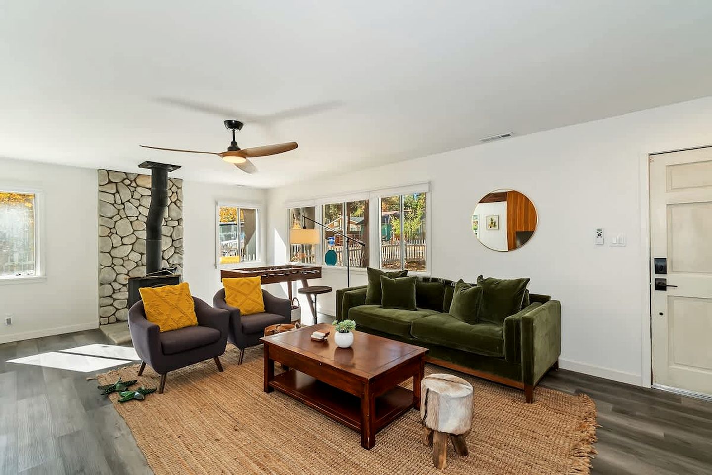 Peaceful Mountain Cabin with Hot Tub Retreat Near Big Bear Lake, California