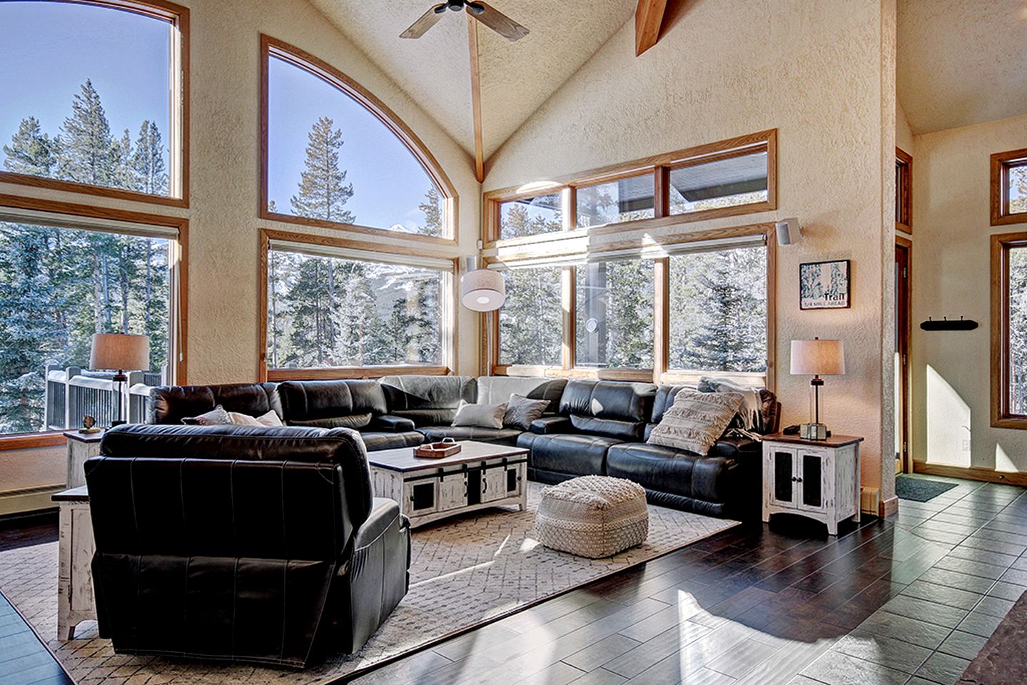 Elegant Cabin Getaway with a near Ski Resorts in Breckenridge, Colorado