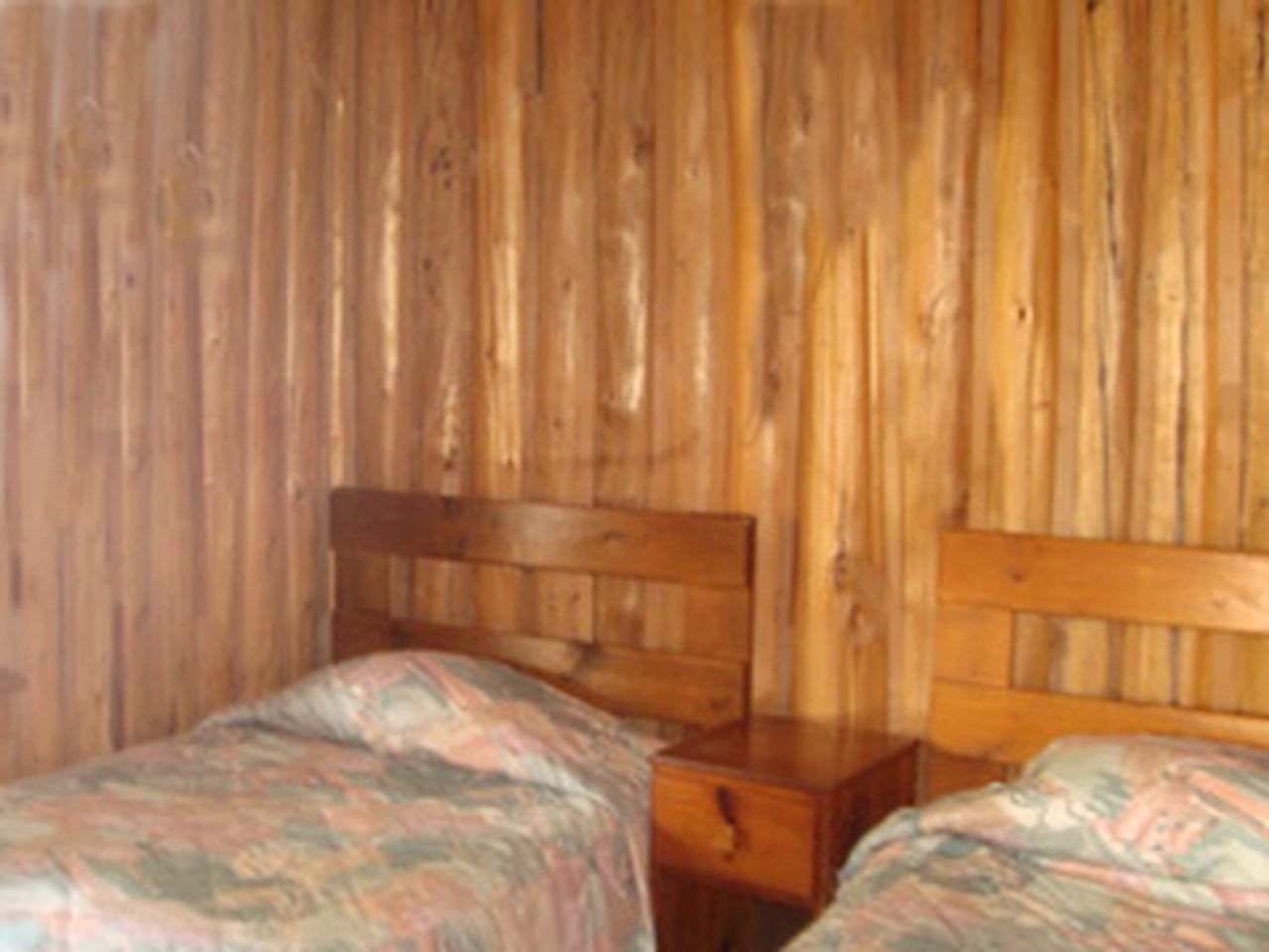 Three-Bedroom Cabin Rental with a Screened Porch on Little Crooked Lake, Wisconsin