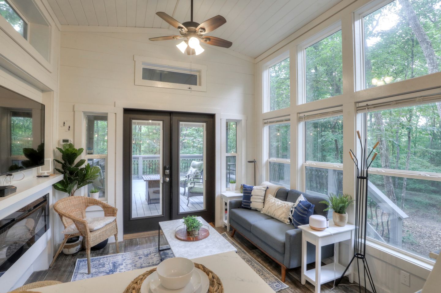 Fantastic Cabin with Fire Pit in Monteagle, Tennessee