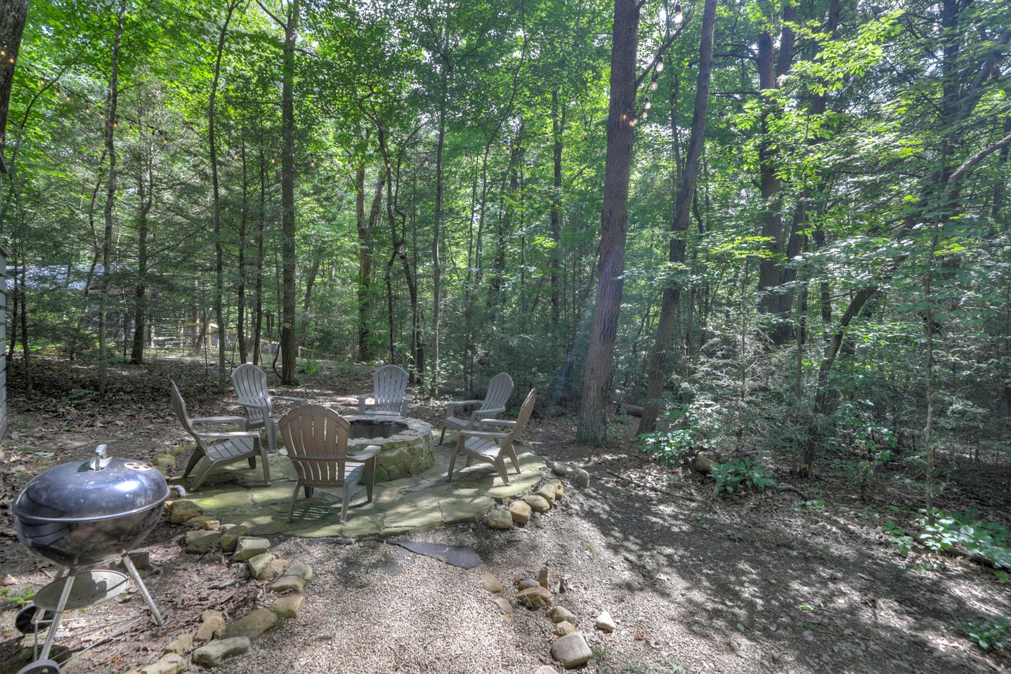 Fantastic Cabin with Fire Pit in Monteagle, Tennessee